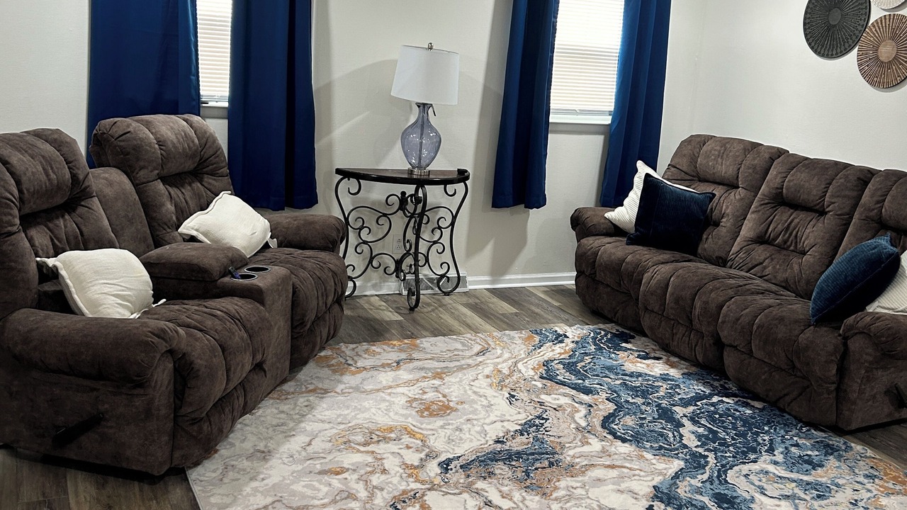 Photo of Livingroom in Grover