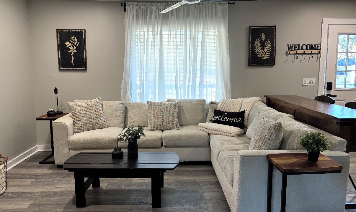 Photo of Livingroom in Stone Mountain