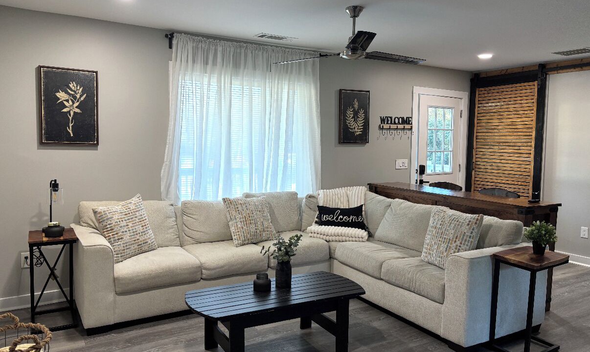 Photo of Livingroom in Stone Mountain