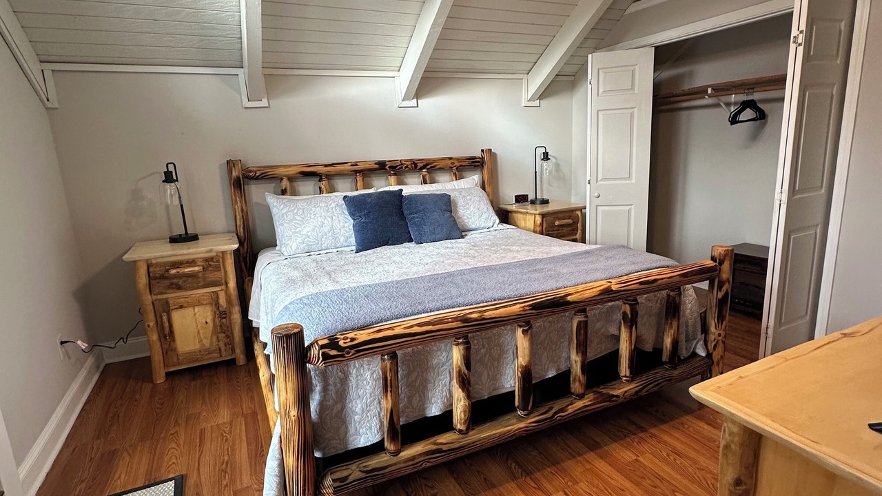 Photo of Bedroom in Helen