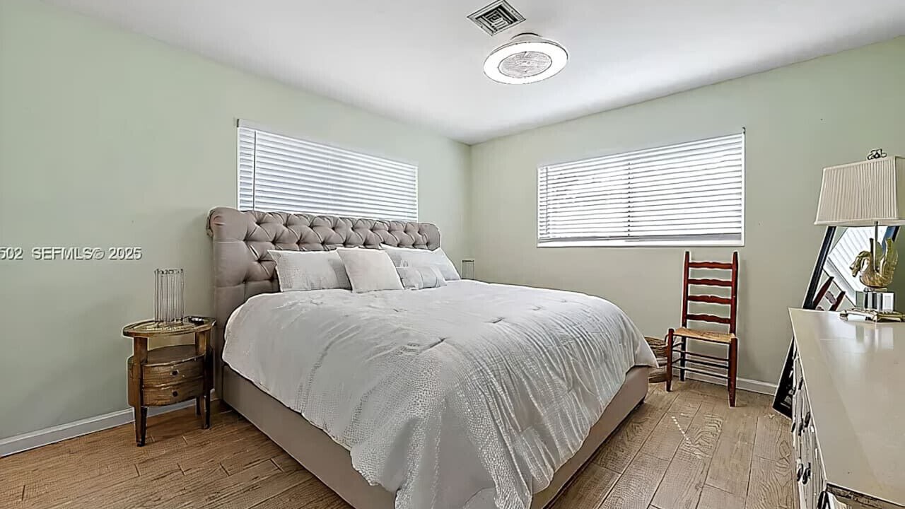 Photo of Bedroom in Tequesta