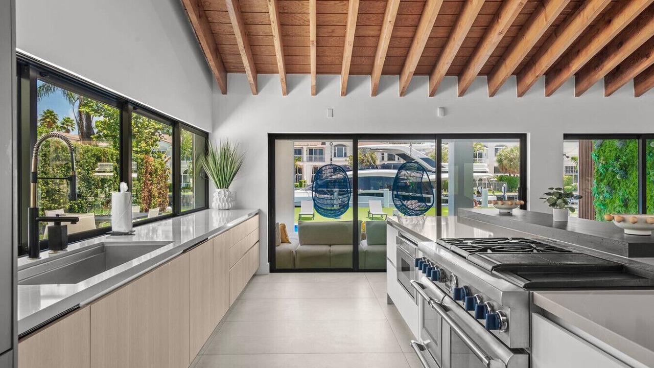 Photo of Kitchen in Hallandale Beach
