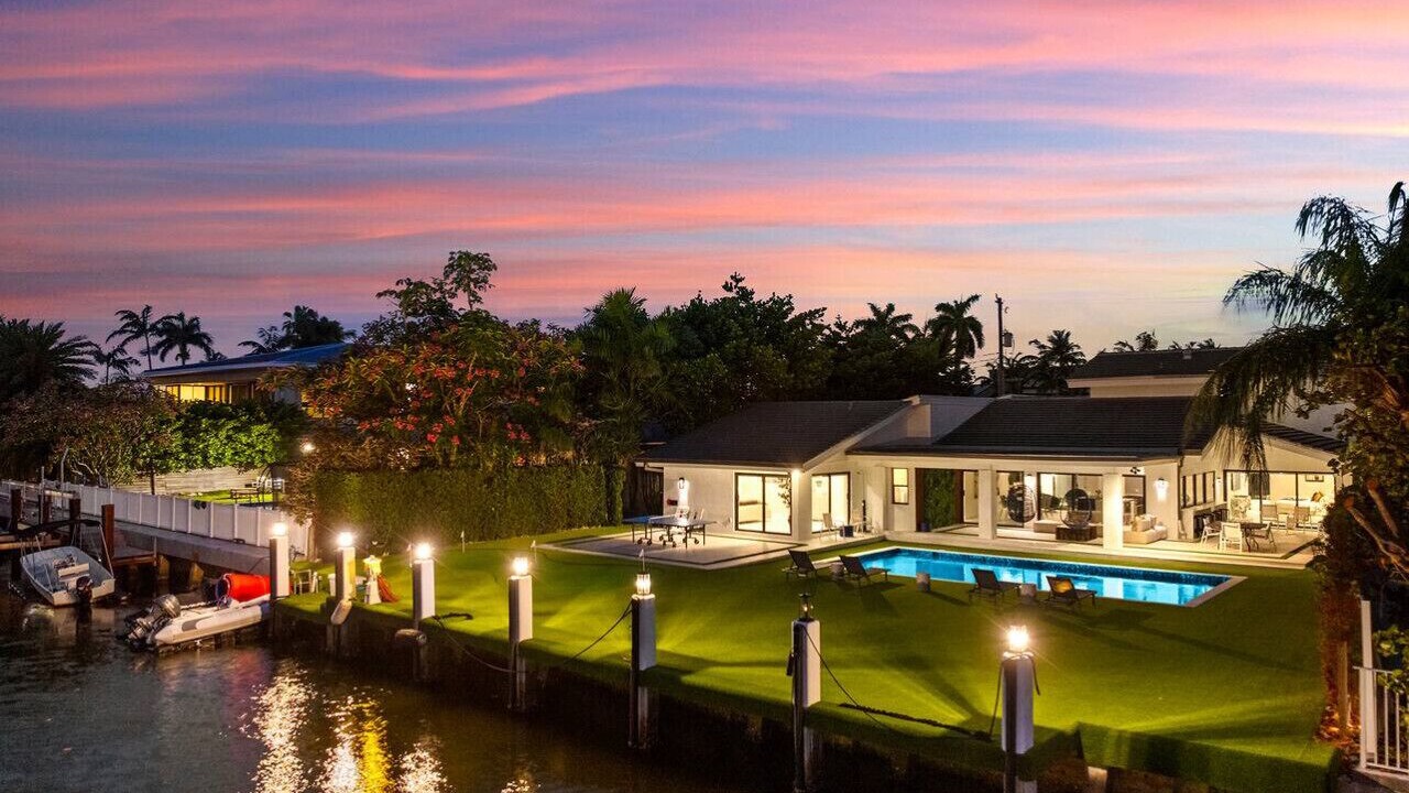 Photo of Outdoor in Hallandale Beach