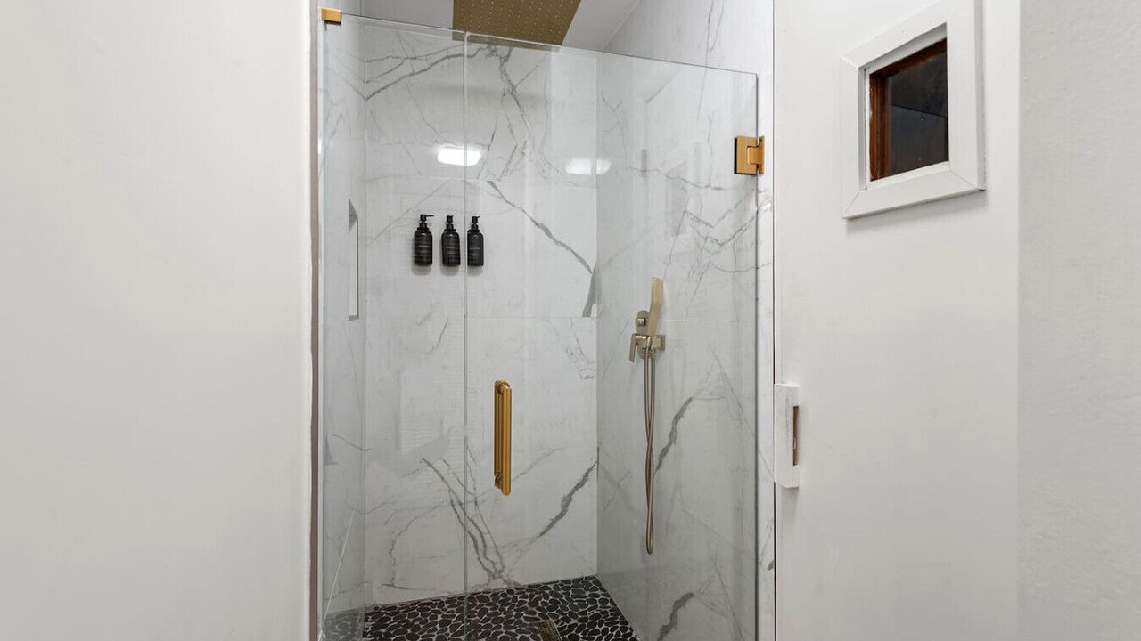 Photo of Bathroom in Hallandale Beach