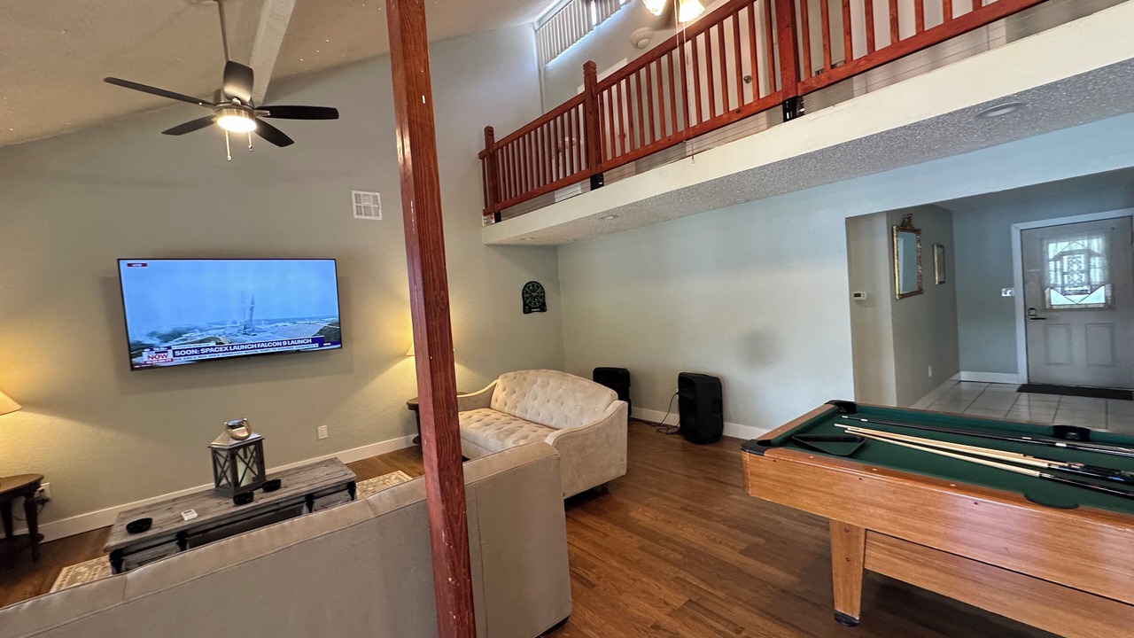 Photo of Livingroom in Land O' Lakes
