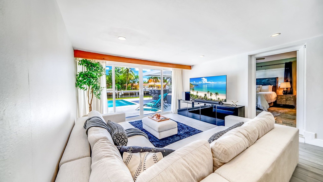 Photo of Livingroom in Garden Isles