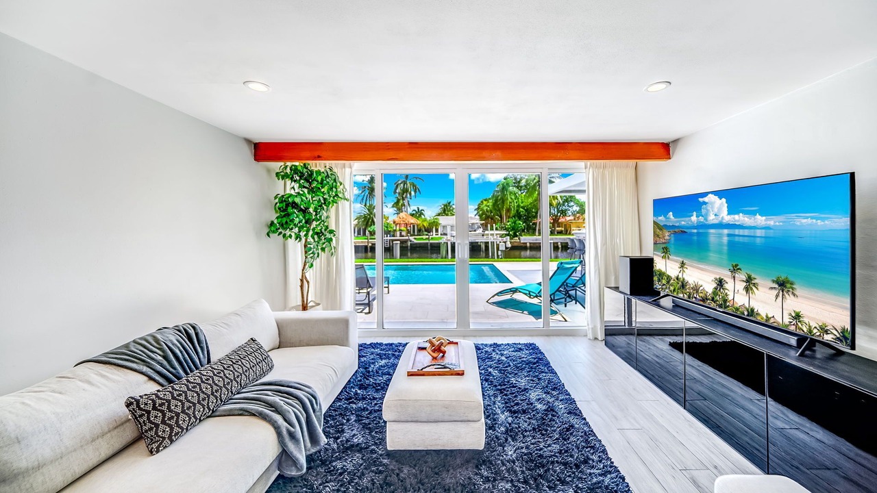 Photo of Livingroom in Garden Isles
