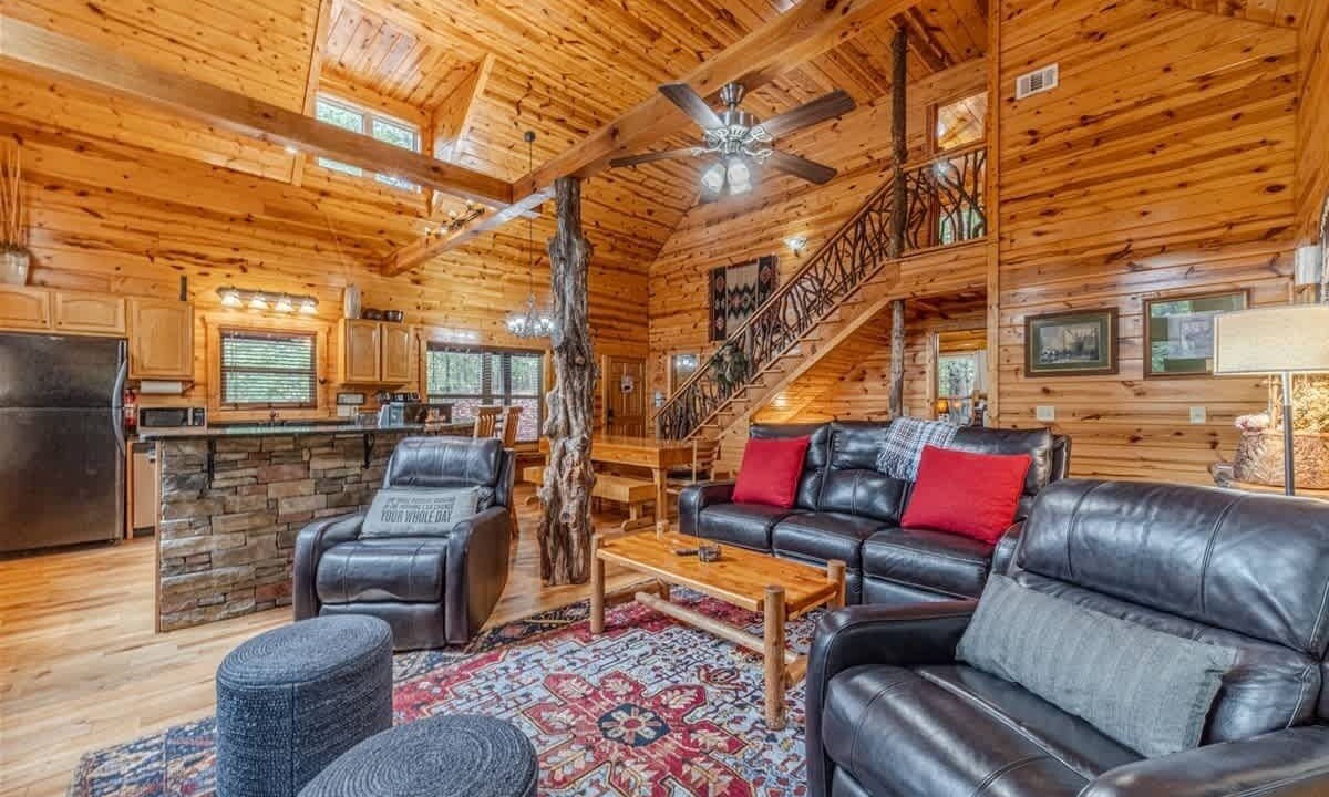 Photo of Livingroom in Cleveland