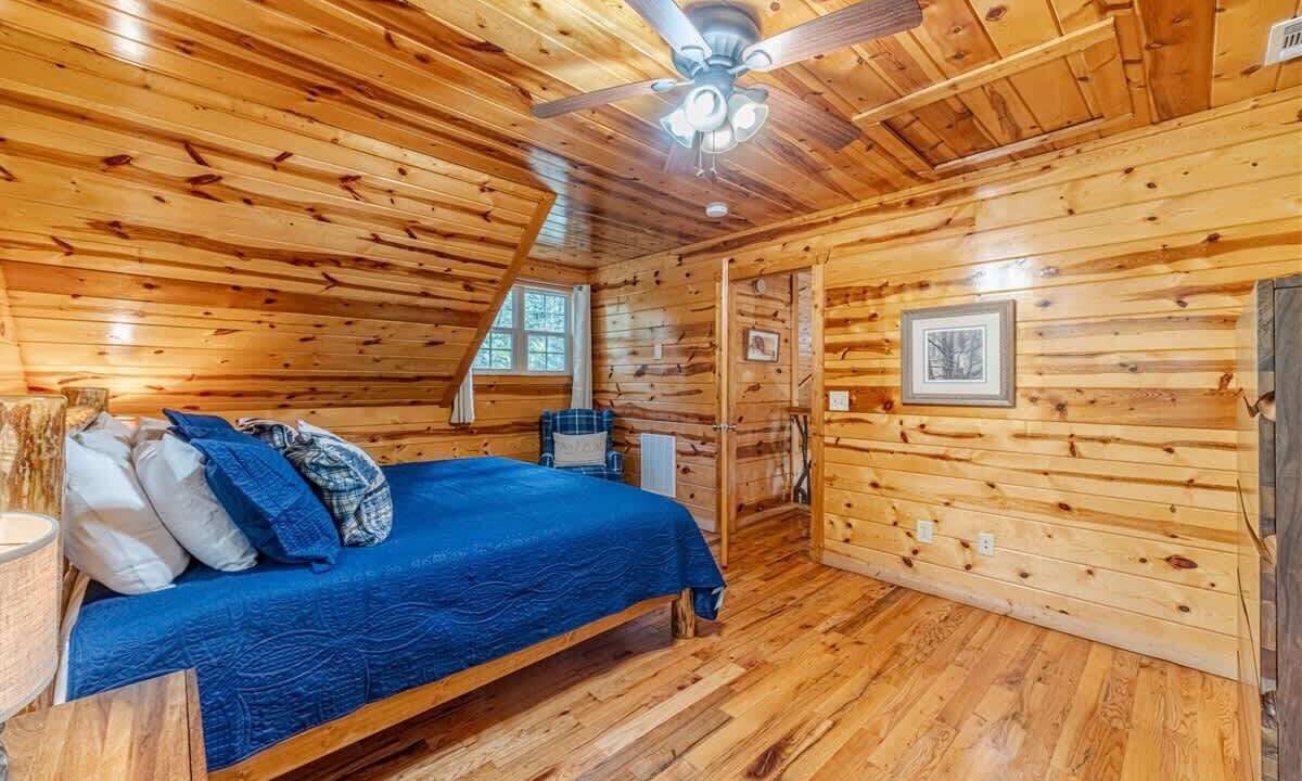 Photo of Bedroom in Cleveland