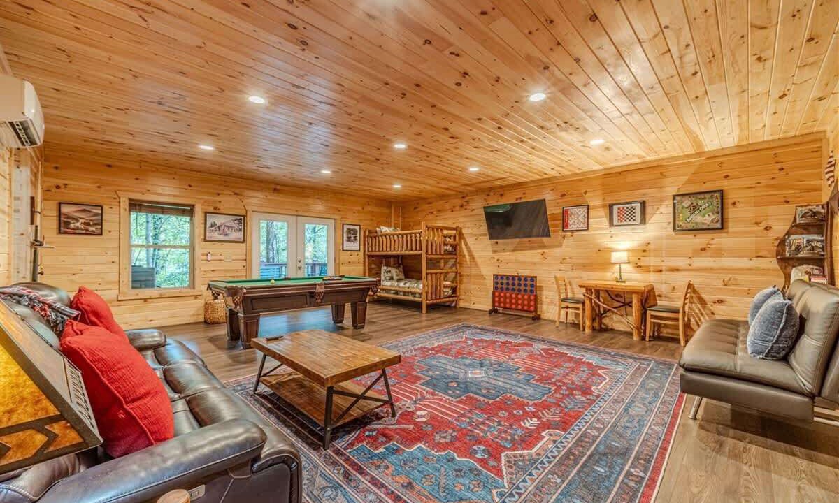 Photo of Livingroom in Cleveland