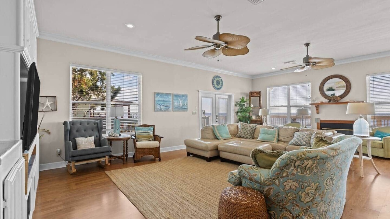 Photo of Livingroom in Salem