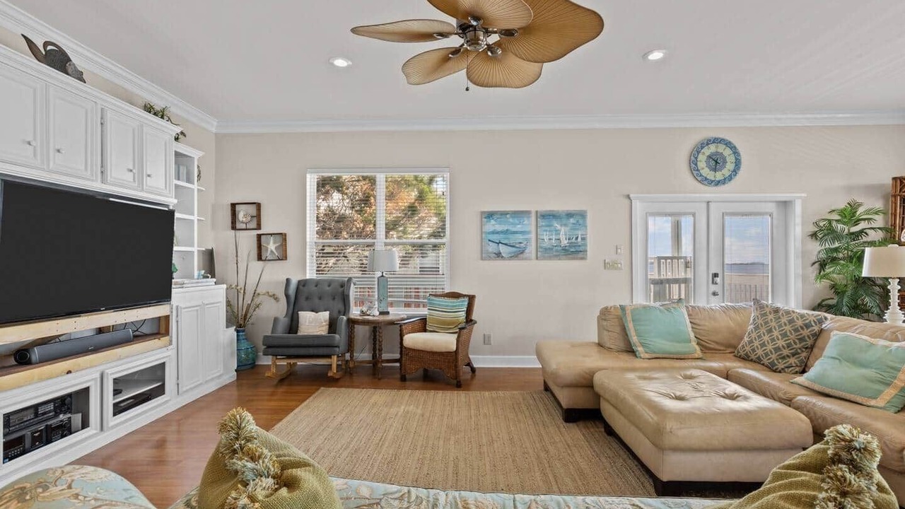 Photo of Livingroom in Salem