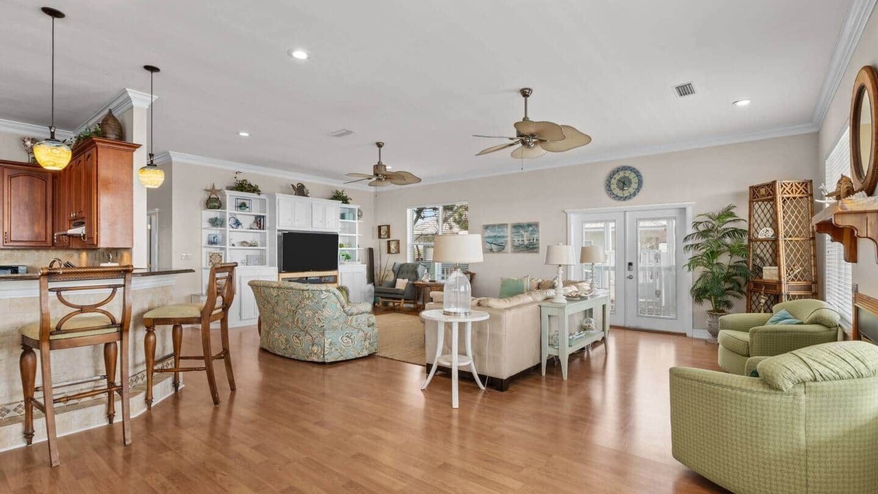 Photo of Livingroom in Salem
