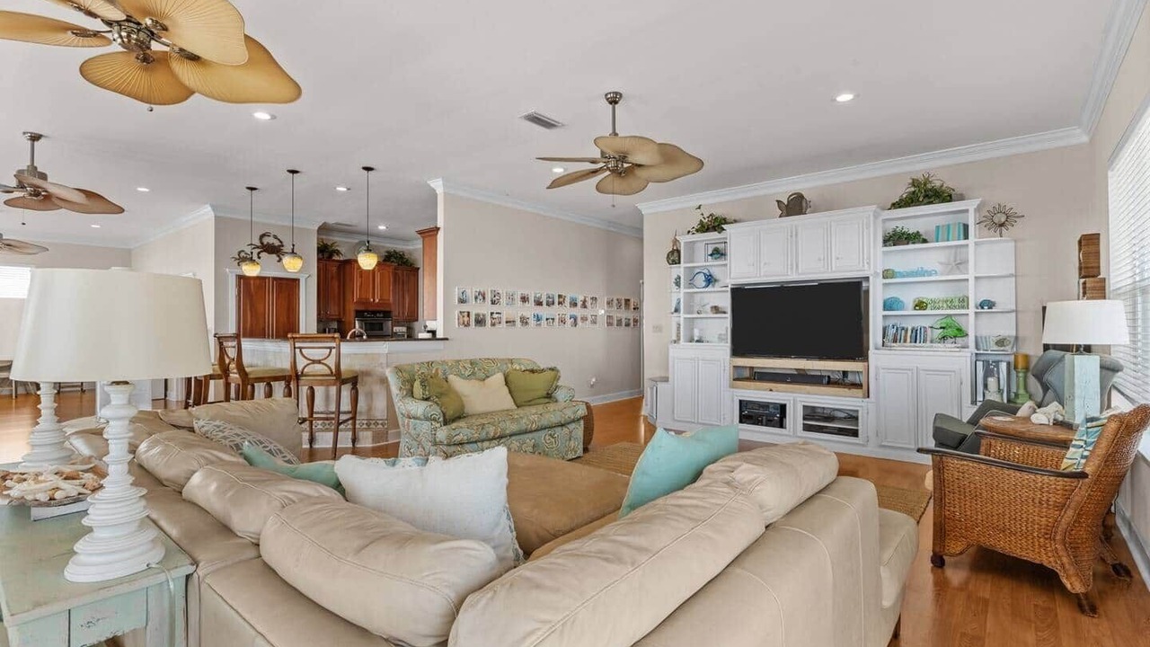 Photo of Livingroom in Salem