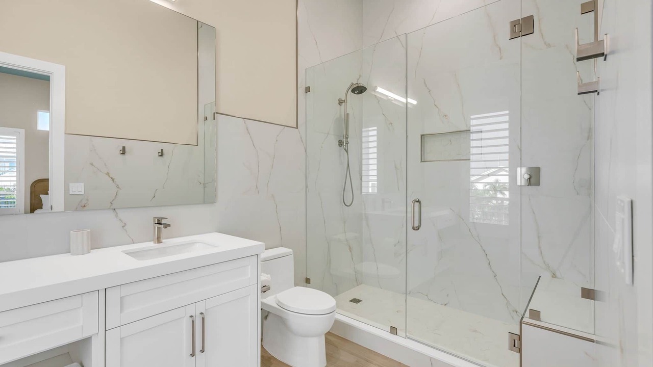 Photo of Bathroom in Marathon