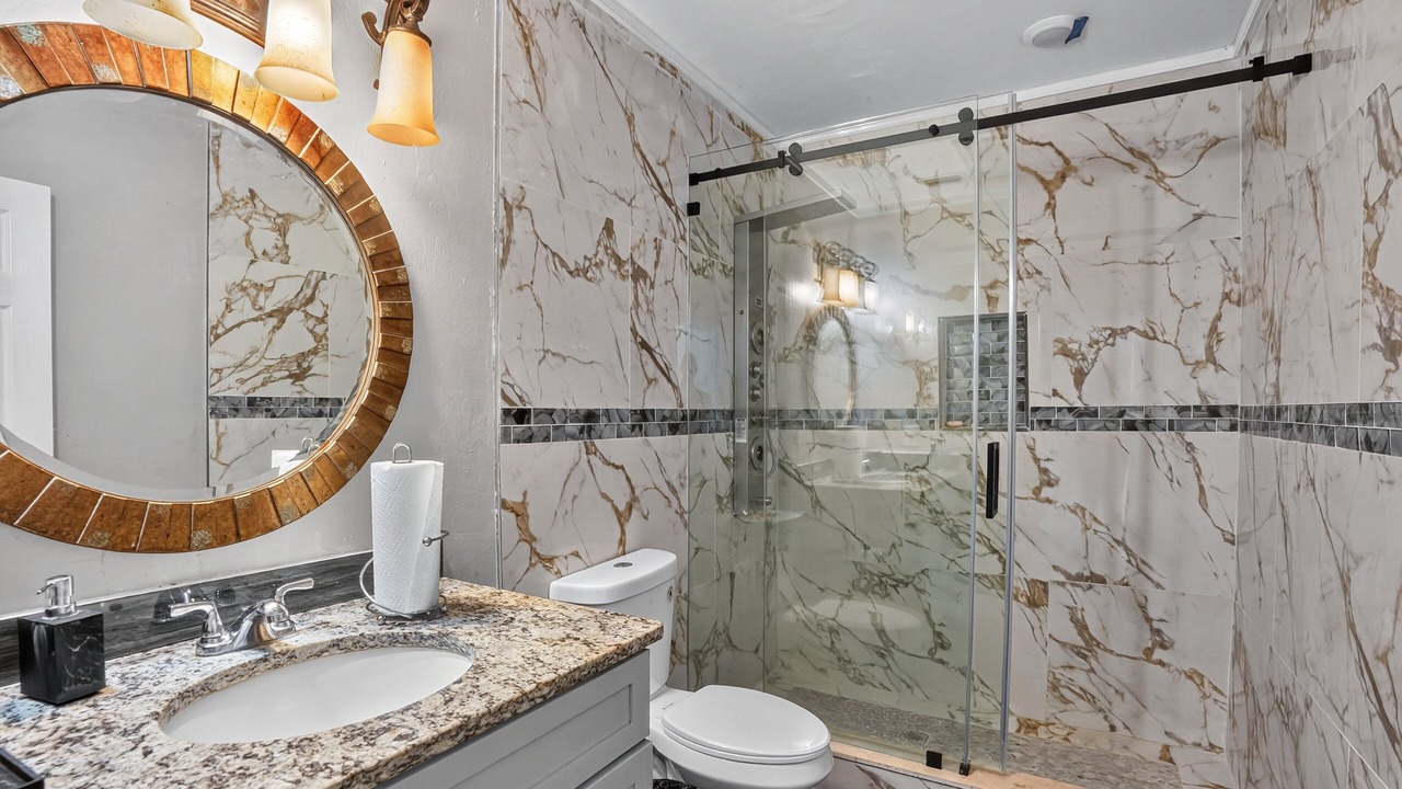 Photo of Bathroom in Eisenhower