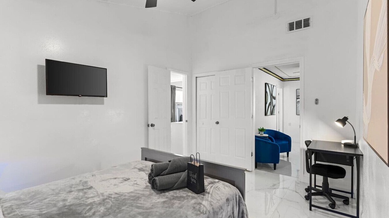 Photo of Bedroom in Bay Crest Park