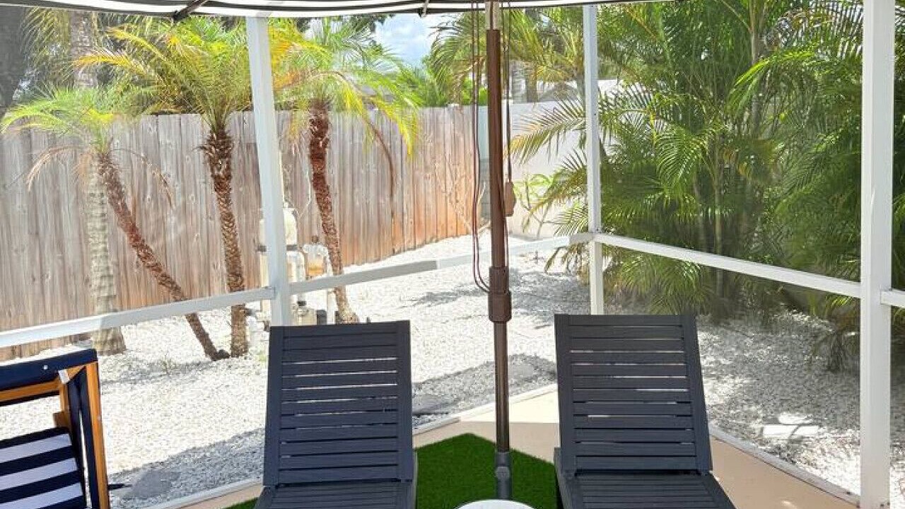 Photo of Patio Balcony in Bay Crest Park