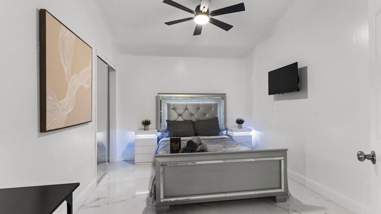 Photo of Bedroom in Bay Crest Park