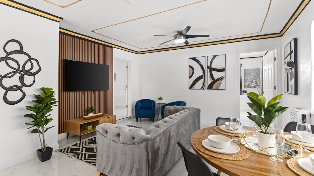 Photo of Livingroom in Bay Crest Park