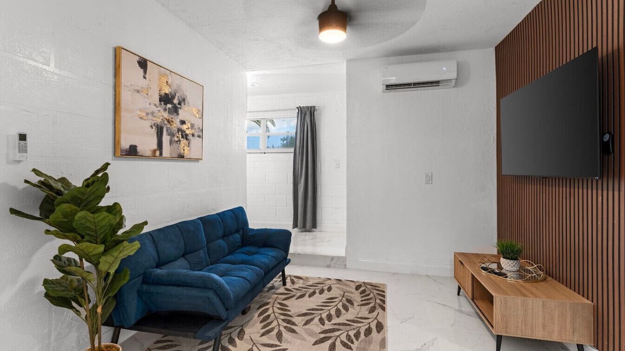 Photo of Livingroom in Bay Crest Park