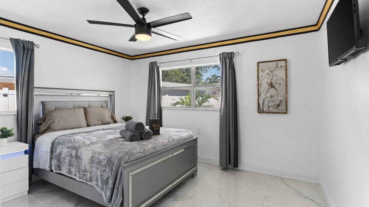 Photo of Bedroom in Bay Crest Park