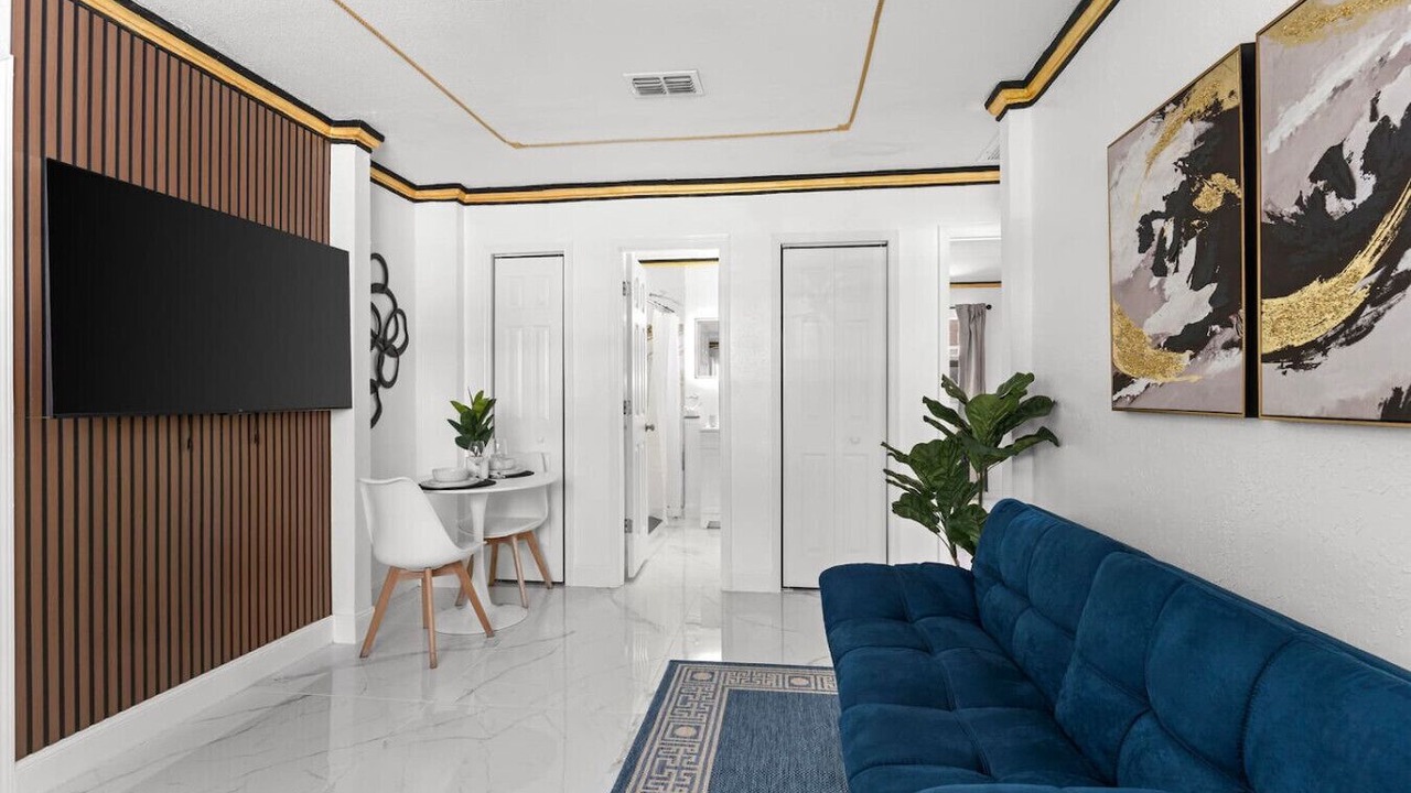 Photo of Livingroom in Bay Crest Park