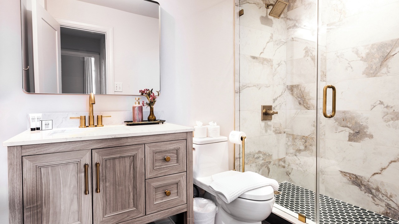 Photo of Bathroom in Downtown Charleston