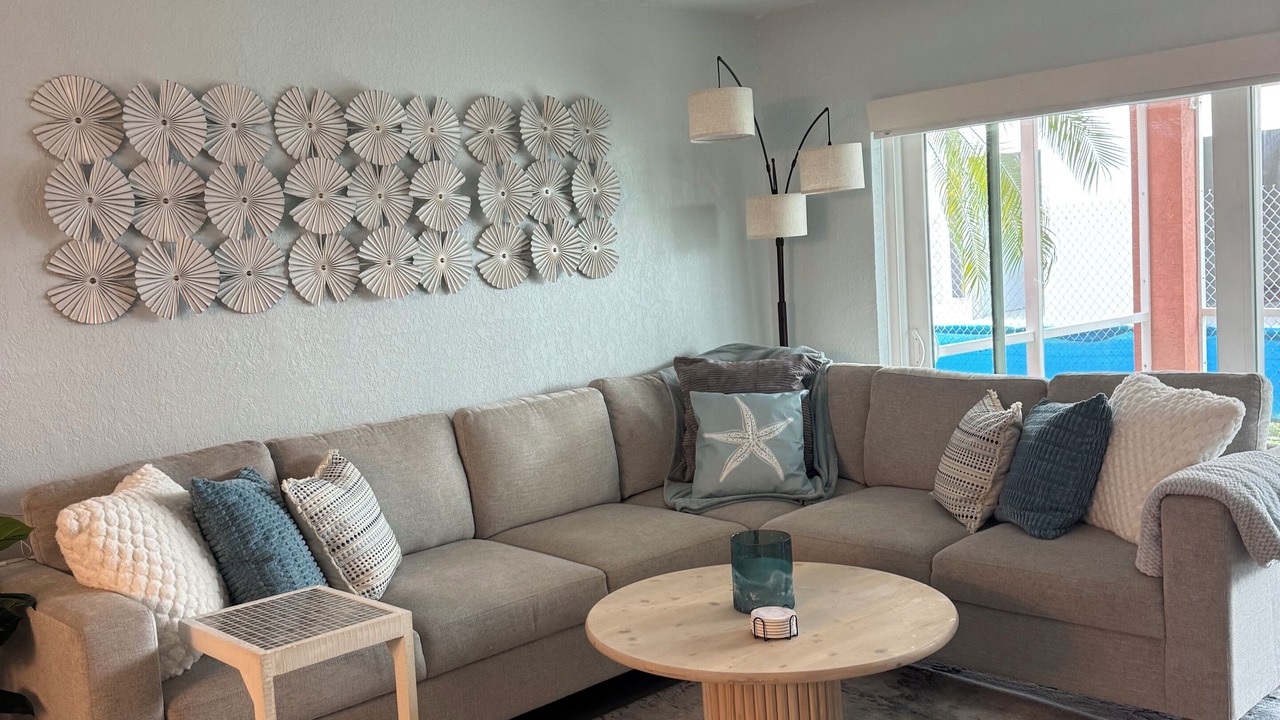 Photo of Livingroom in North Redington Beach