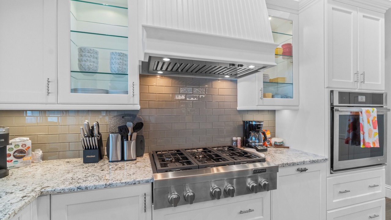 Photo of Kitchen in Royal Harbor