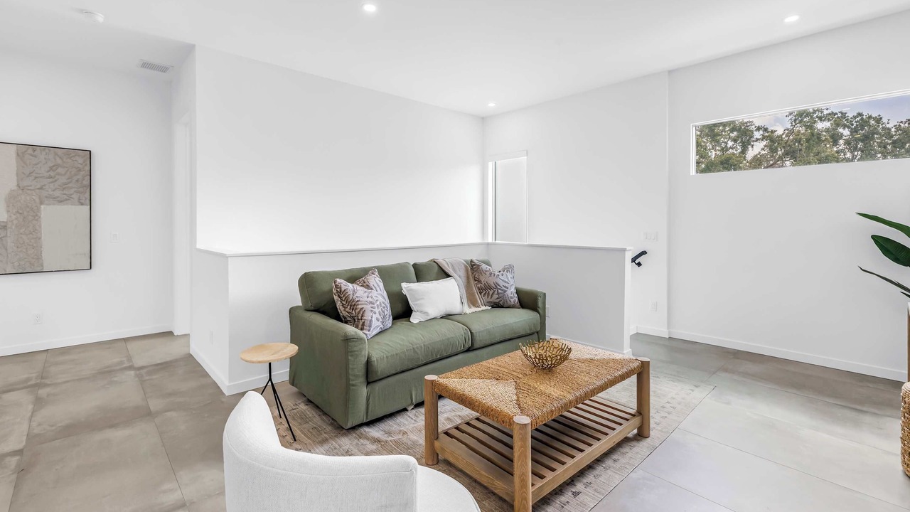 Photo of Livingroom in Arlington Park