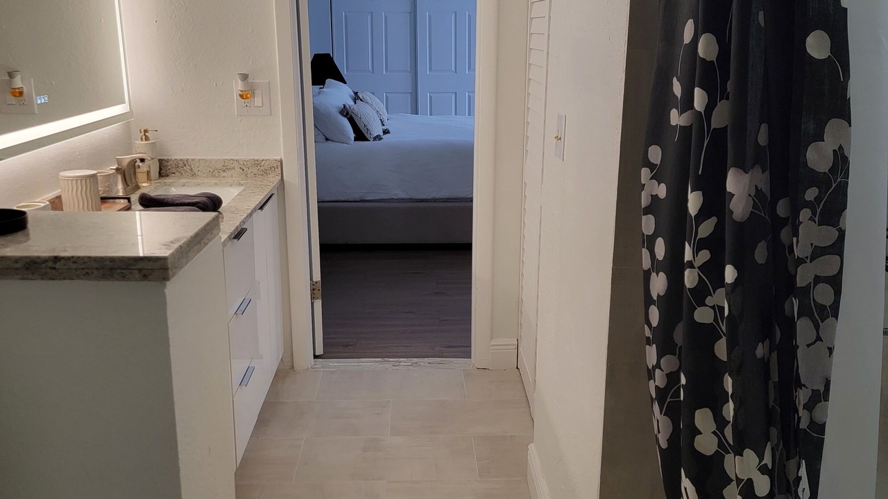 Photo of Bedroom in North Lauderdale