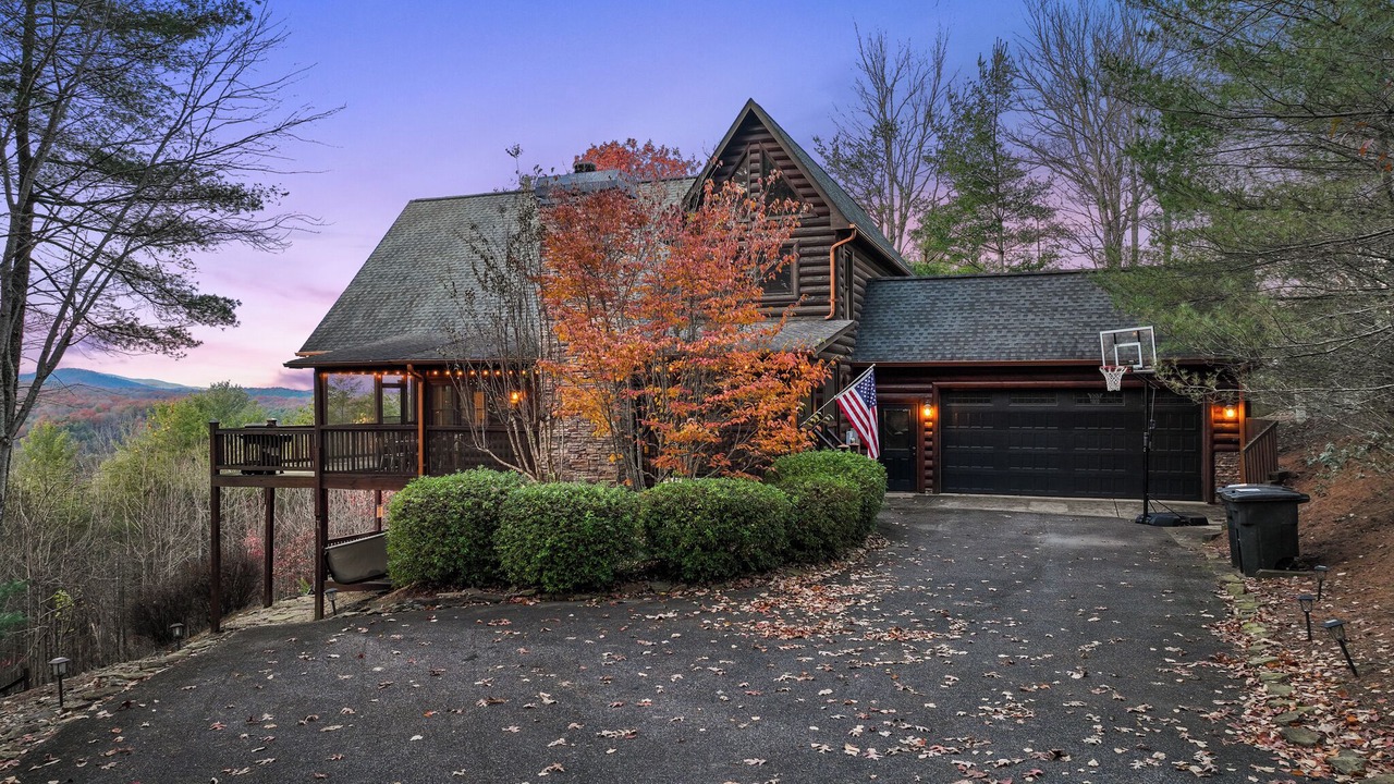 Photo of Outdoor in Cherry Log