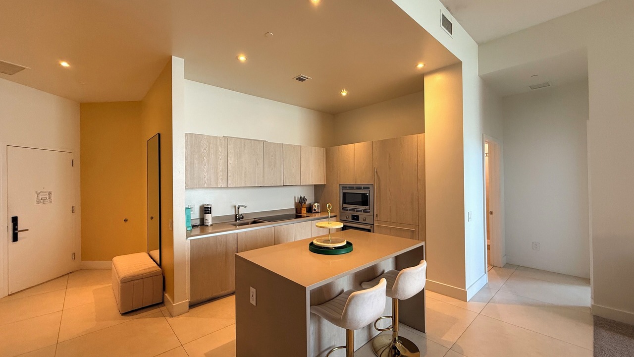 Photo of Kitchen in Hollywood South Central Beach