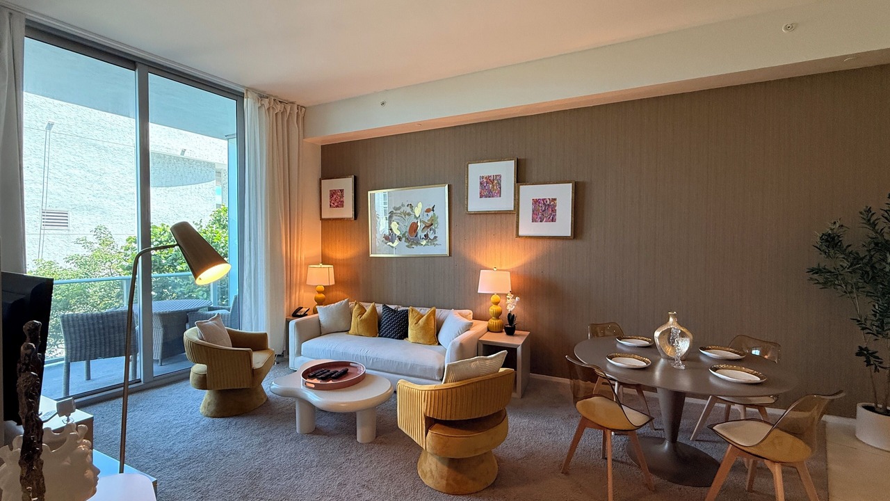 Photo of Livingroom in Hollywood South Central Beach