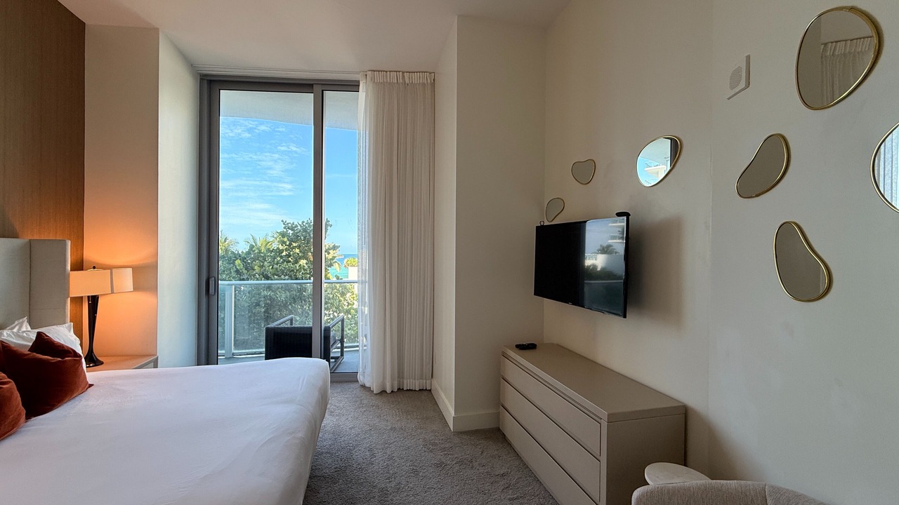 Photo of Bedroom in Hollywood South Central Beach