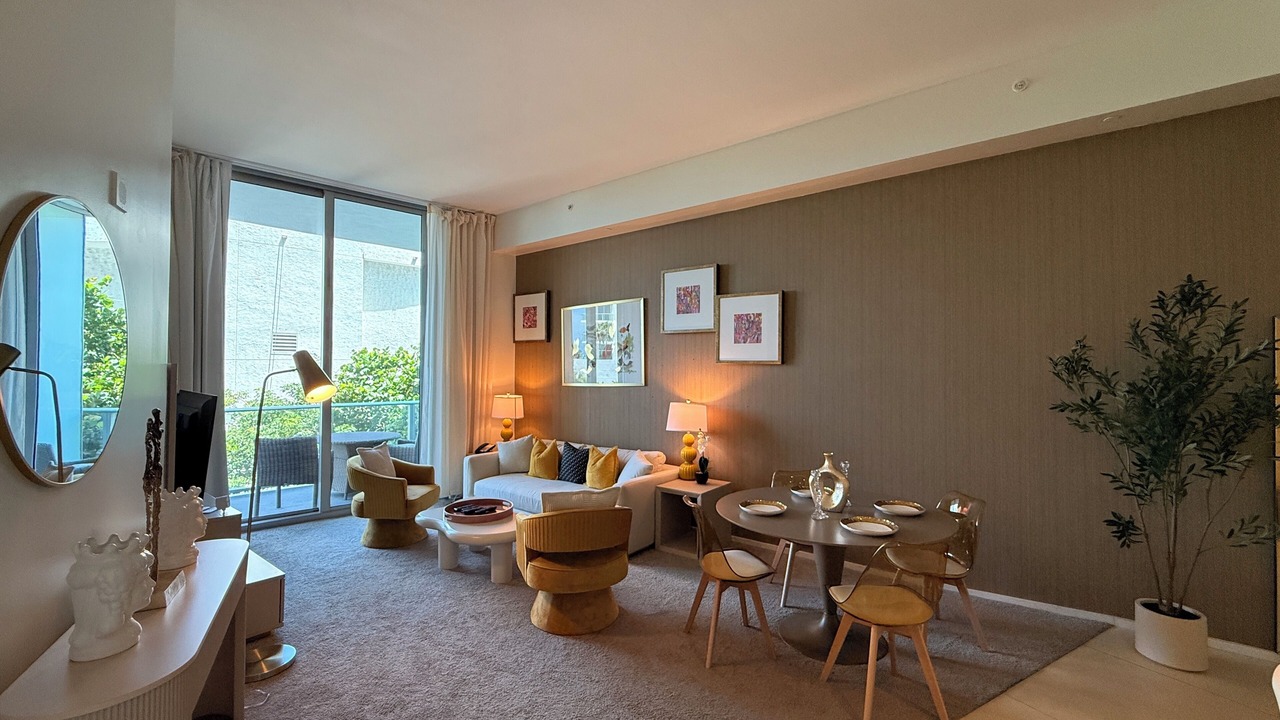 Photo of Livingroom in Hollywood South Central Beach