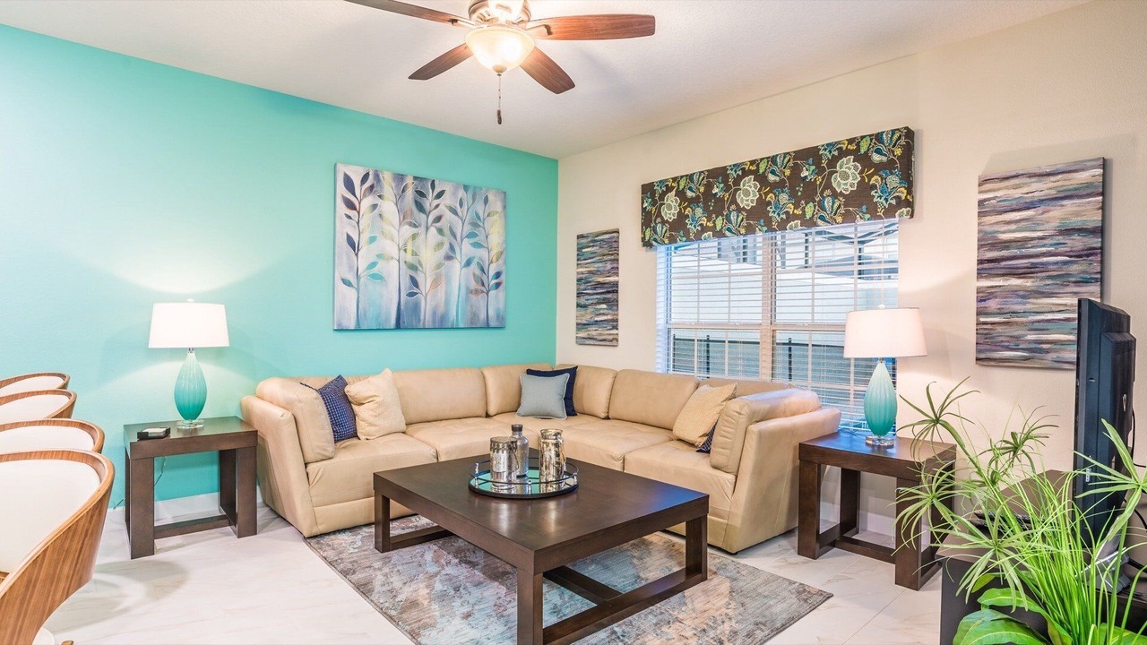 Photo of Livingroom in OakLeaf Plantation