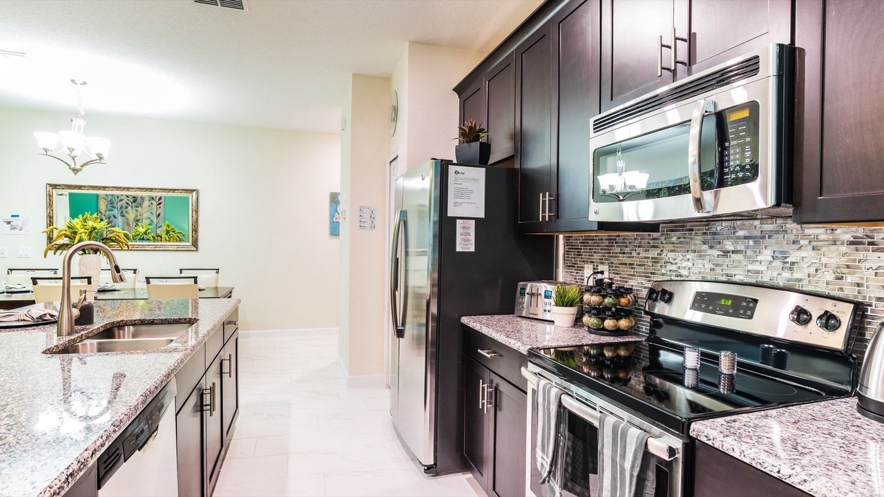 Photo of Kitchen in OakLeaf Plantation