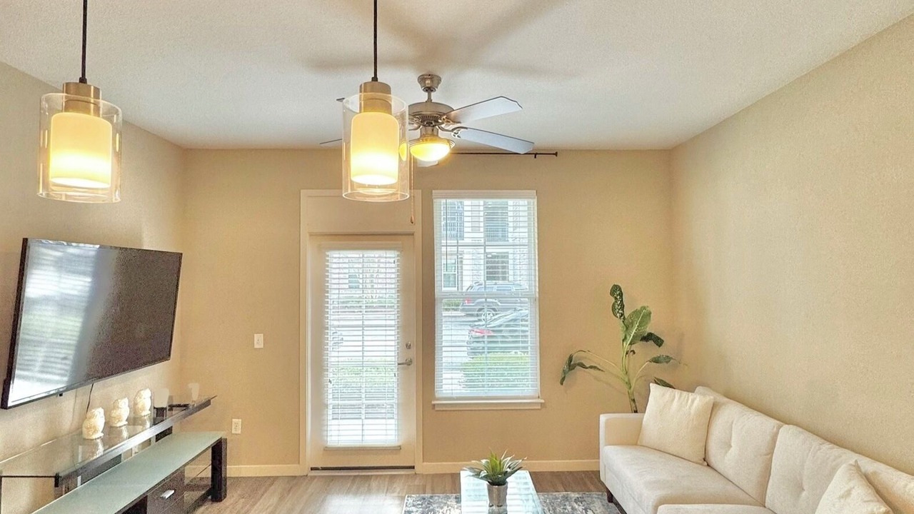 Photo of Livingroom in Southeast Orlando