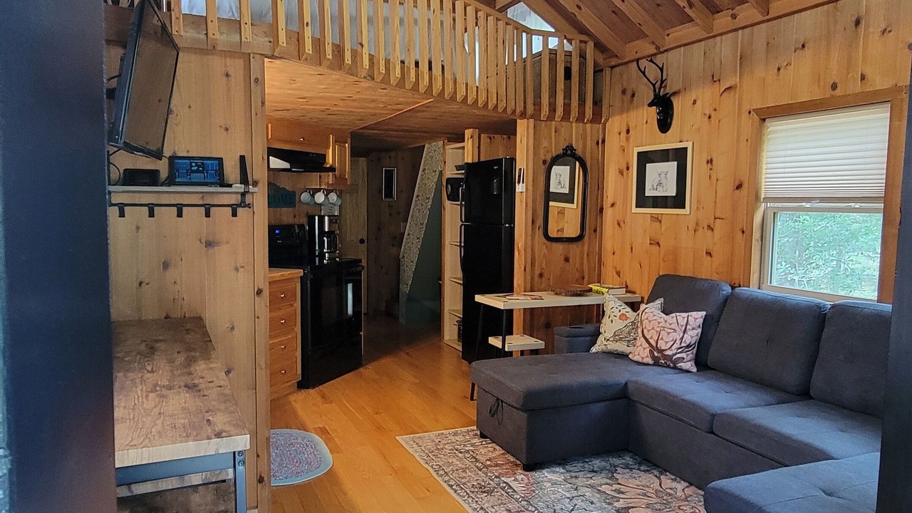 Photo of Livingroom in Jasper