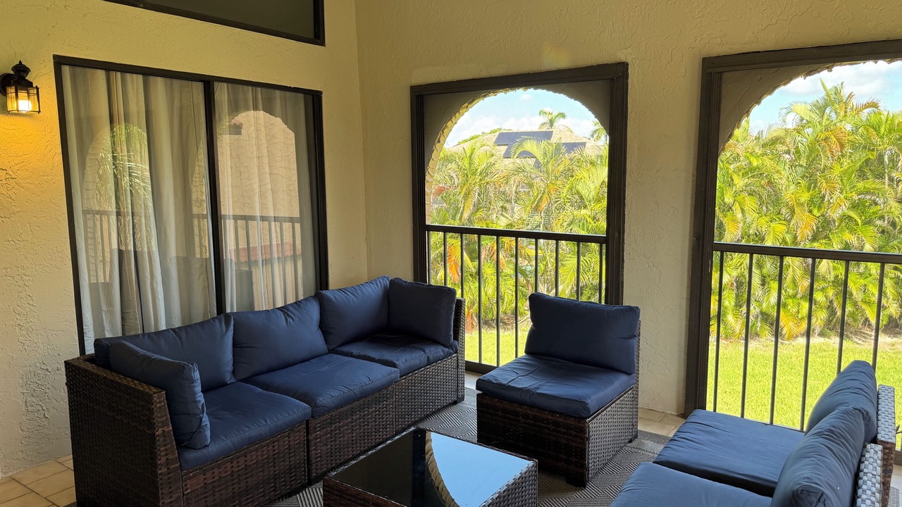 Photo of Outdoor in Pelican
