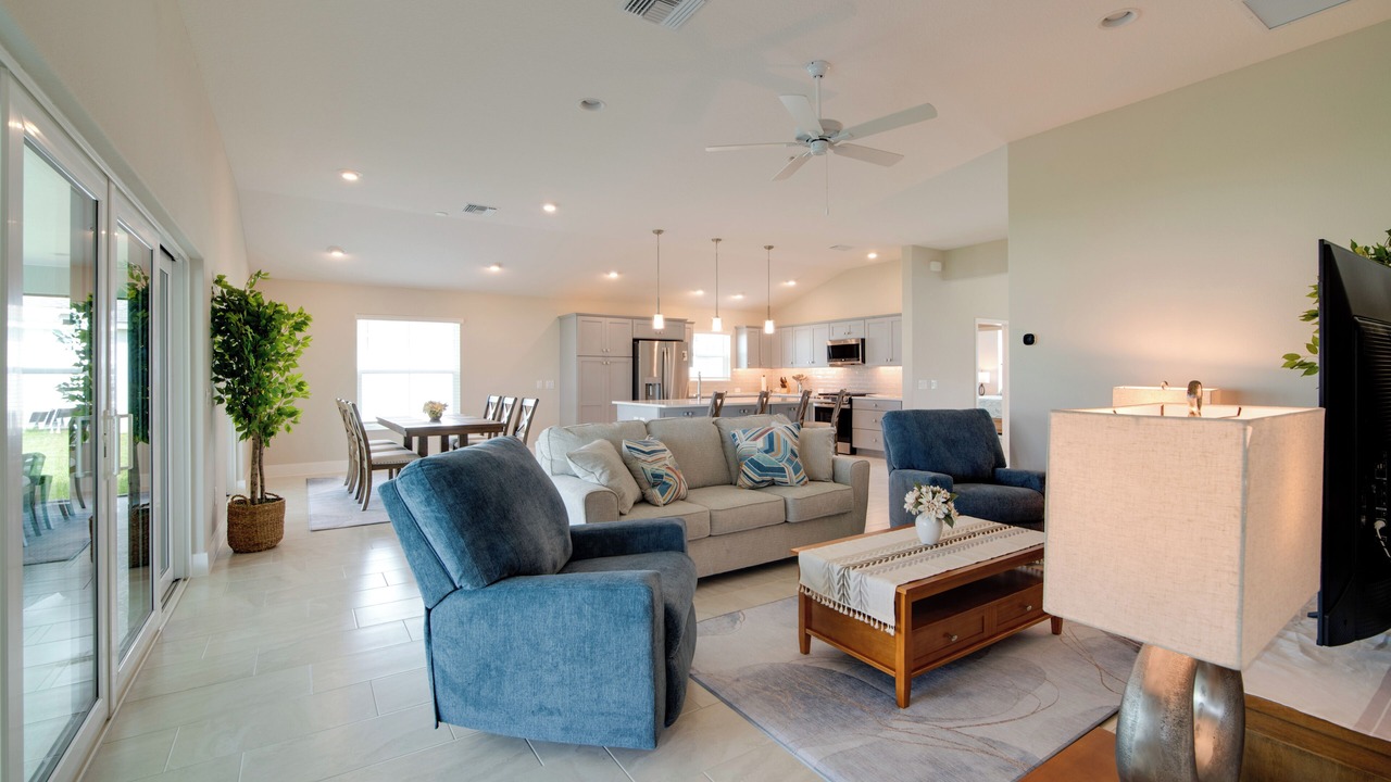 Photo of Livingroom in Candler