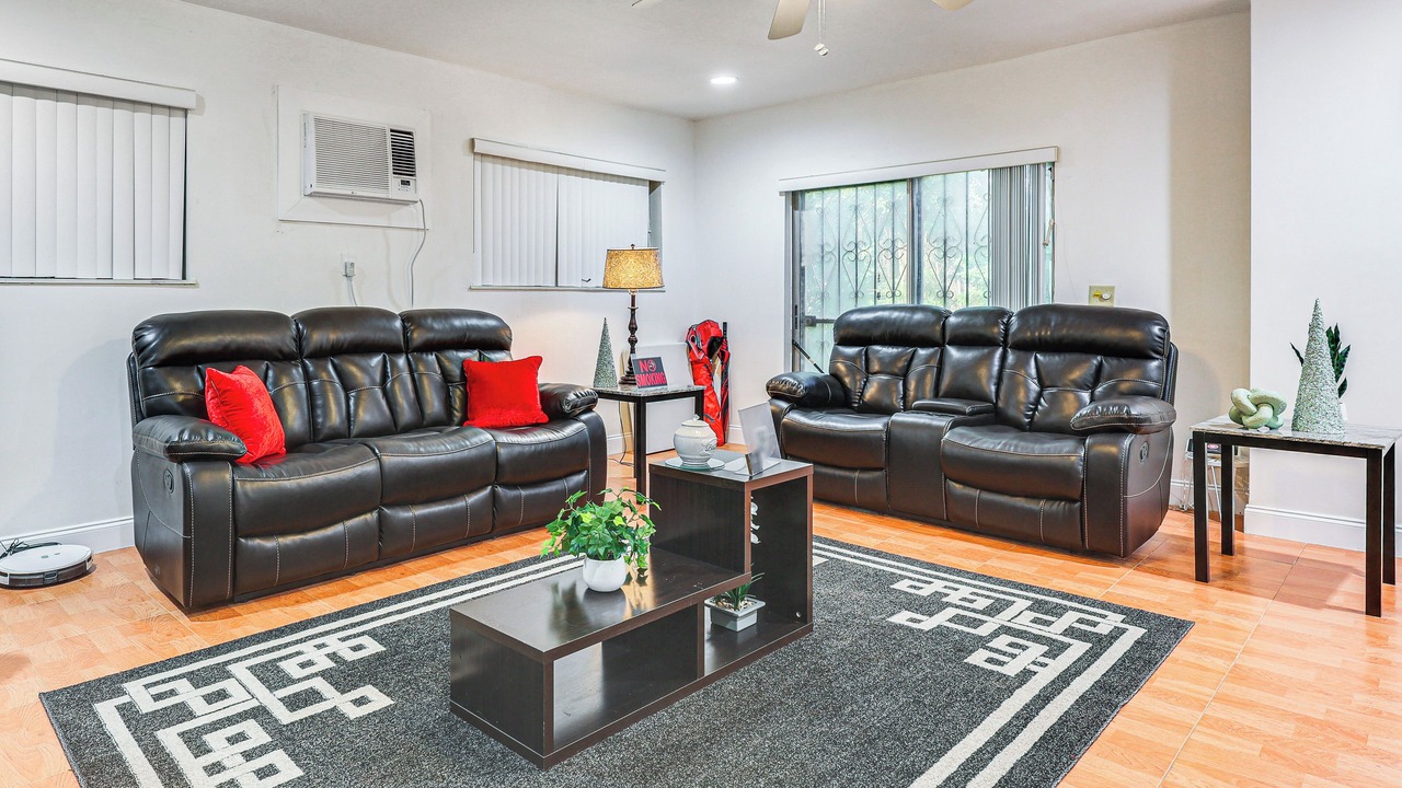 Photo of Bedroom in Miami Gardens