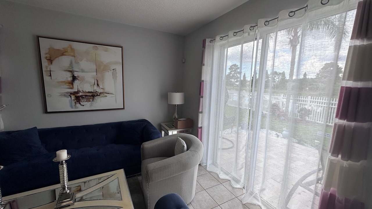 Photo of Livingroom in Southchase