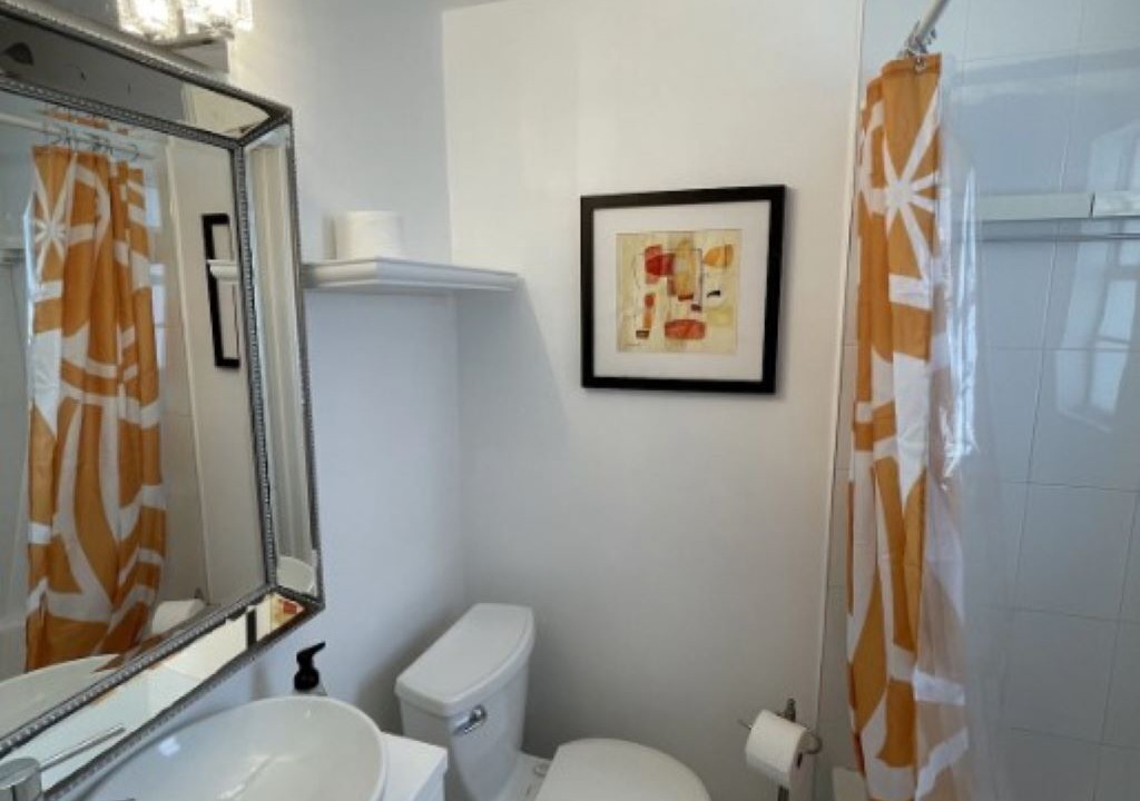 Photo of Bathroom in South Pointe