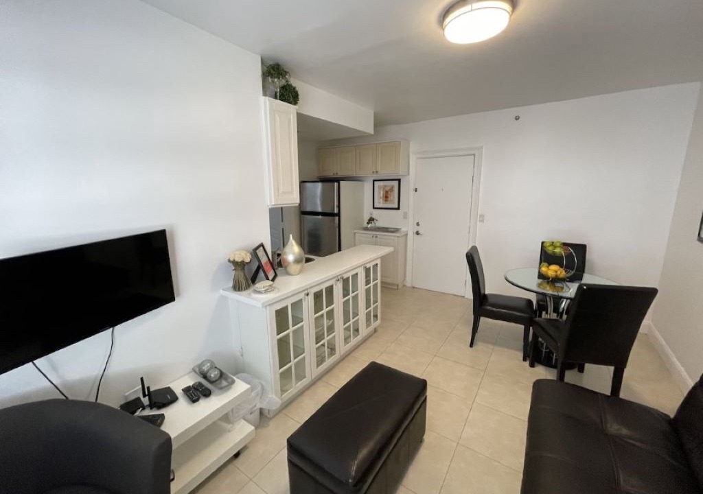 Photo of Livingroom in South Pointe