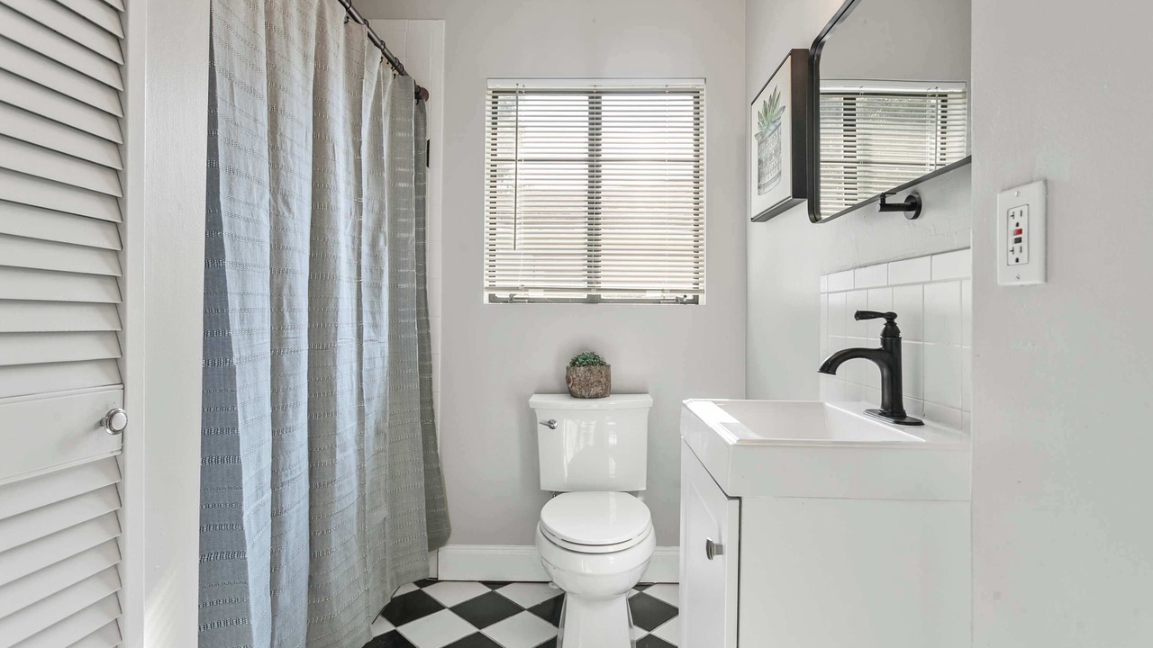 Photo of Bathroom in Riverside Heights