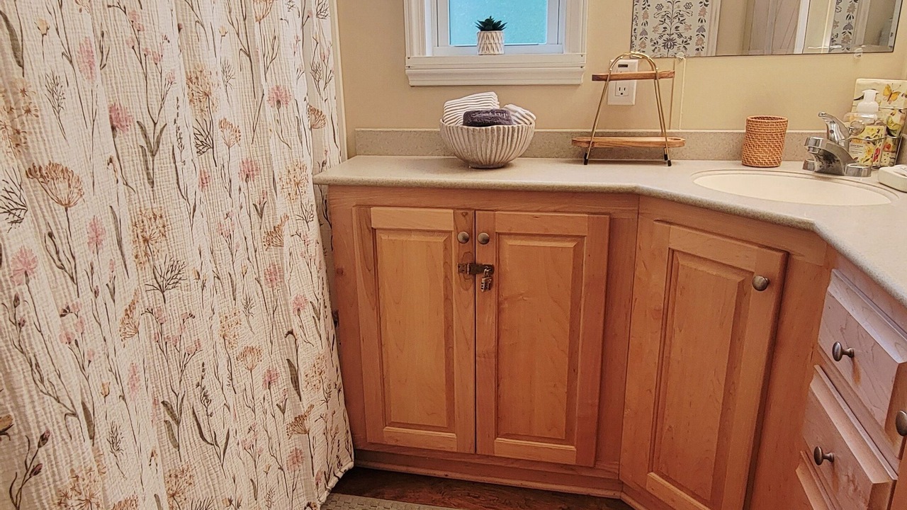 Photo of Bathroom in Jasper