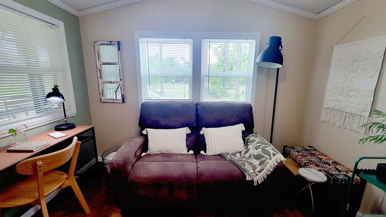 Photo of Livingroom in Jasper